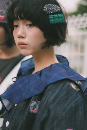 Paper cat doll plaid ruffle collar top