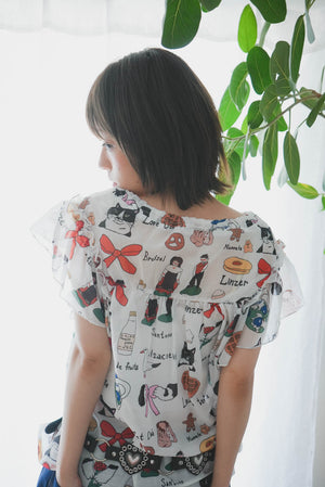 Cat Nordic Travel Guide Ruffle Sleeve Top