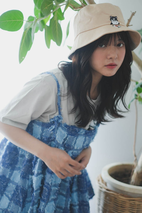 Black and white catGifr for you Beret