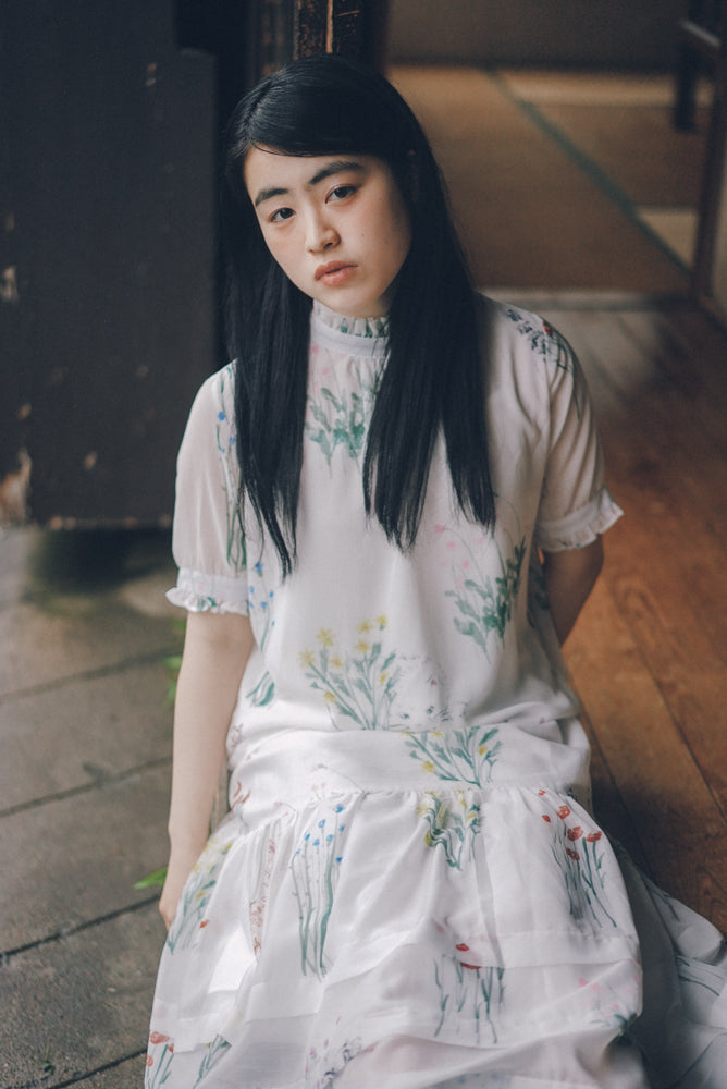 Watercolor Big Flower Kitten Ruffle Collar Top