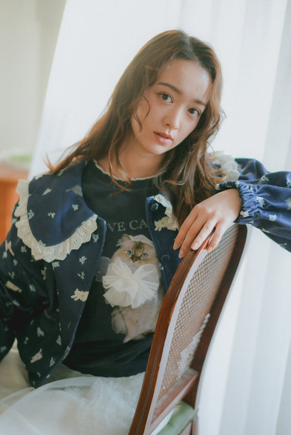 Angel Wings Cat-themed Sweatshirt with Bow and Rolled Edge