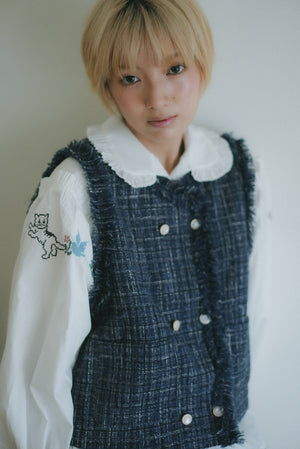 Cross-stitch cat embroidery ruffled puff sleeve top