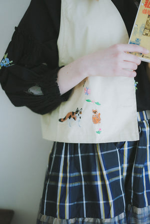 Garden Cat Embroidered Pocket Vest