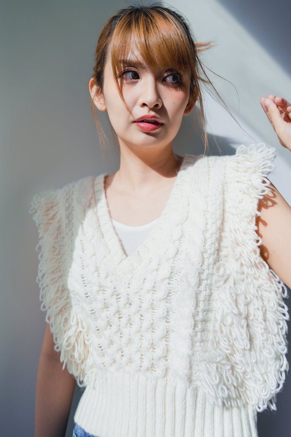 Recycled polyester fringed knit vest