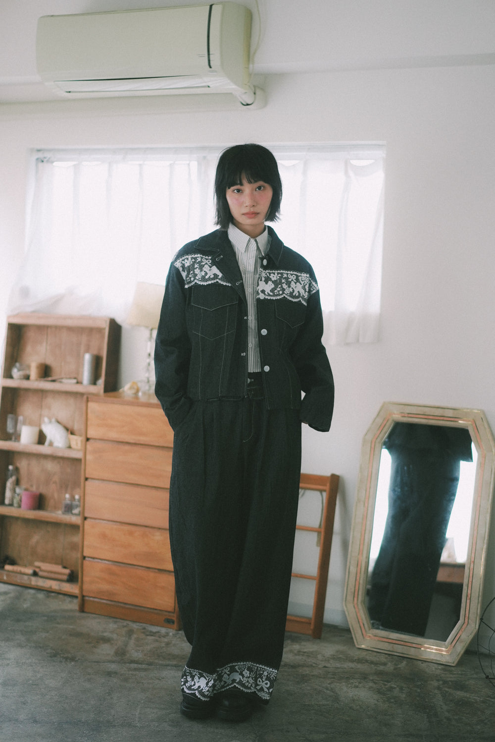 Lace cat print ruffled trousers