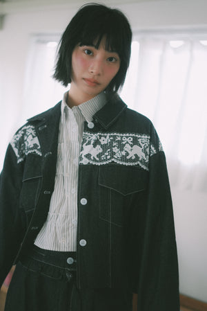 Denim jacket with lace cat print lining