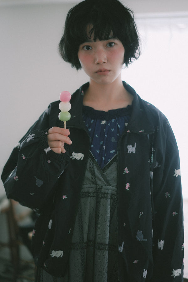 Four-color cat floral print top with ruffled hem