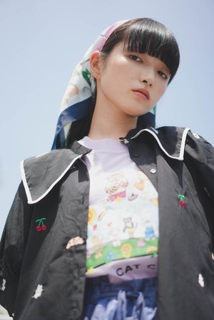 Sunny Cat Island Embroidered Hem Neck Shirt