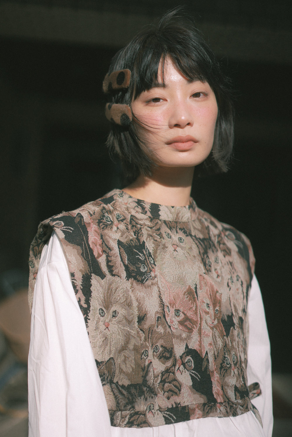 Retro cat-print knotted vest top