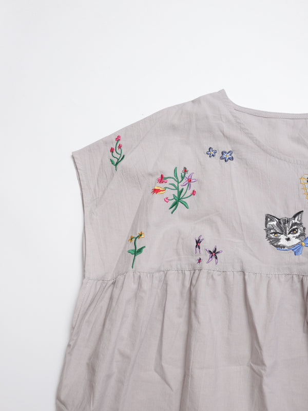 Cat head colorful floral embroidered oversized top