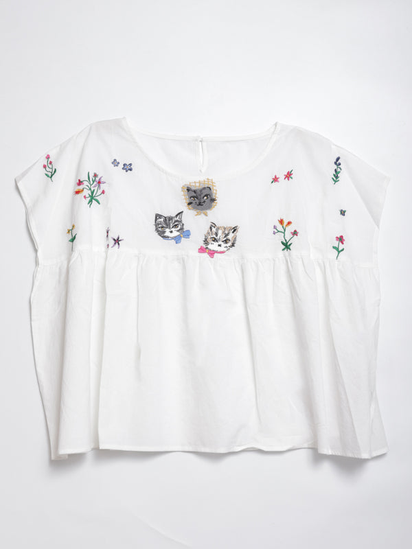 Cat head colorful floral embroidered oversized top