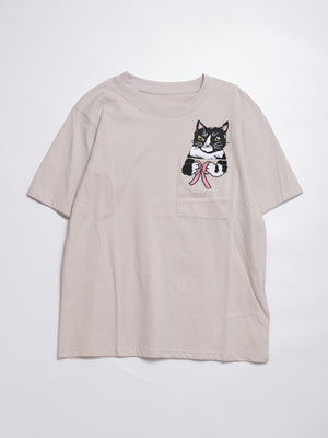Black and white cat Gift for you Pocket Tee