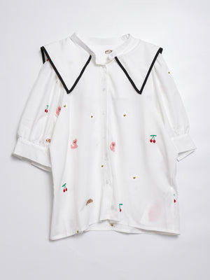 Sunny Cat Island Embroidered Hem Neck Shirt