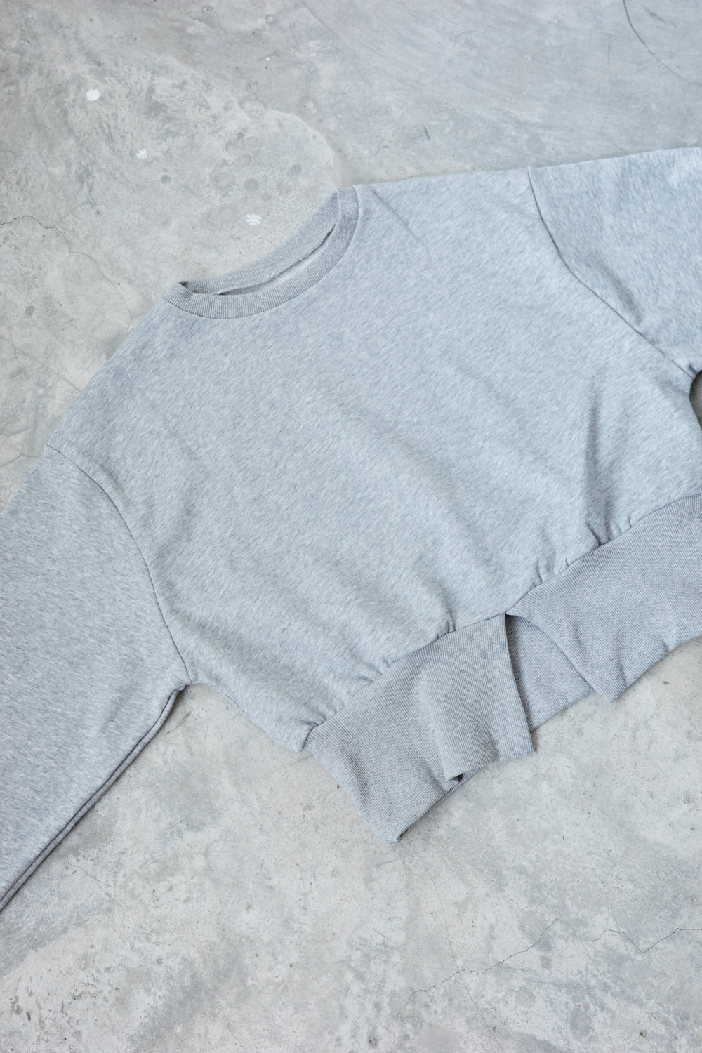 Wool center slit pullover