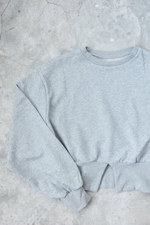 Wool center slit pullover