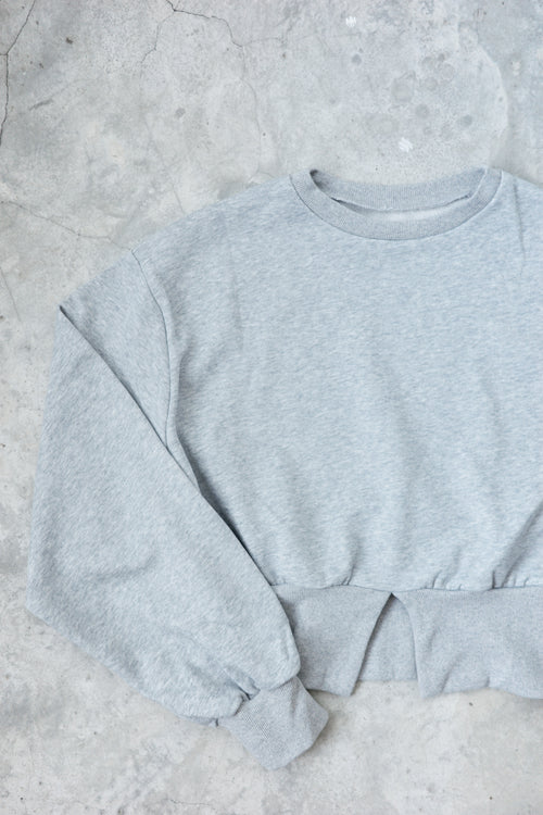 Wool center slit pullover