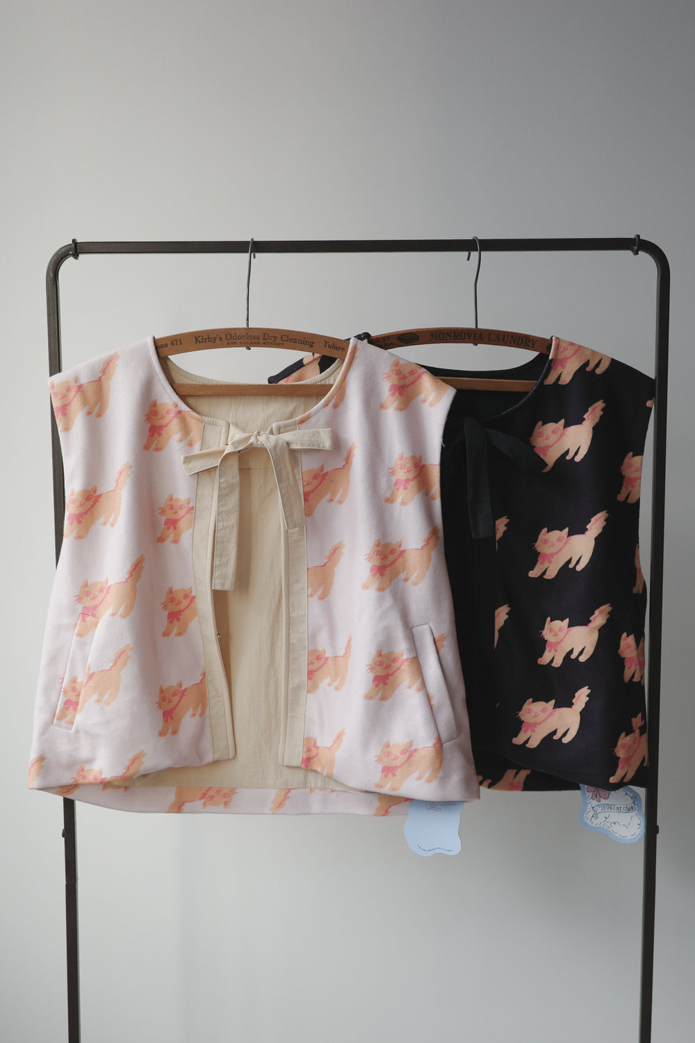 Nordic orange cat knotted plush vest