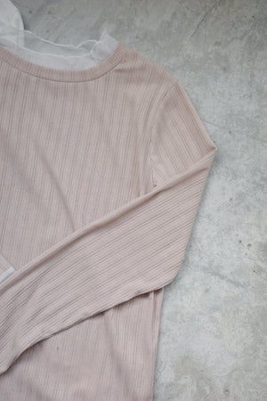 long-sleeved top with gauze collar