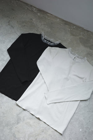 Glittery collar long-sleeved top