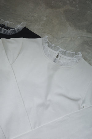 Glittery collar long-sleeved top