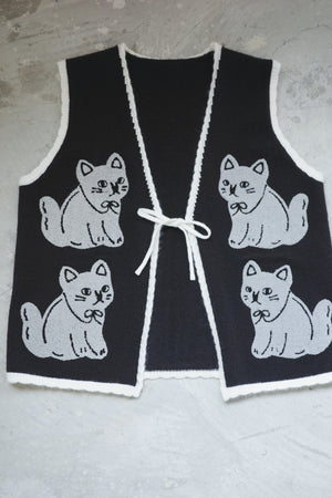 Four-Cat Baby Embroidered Vest
