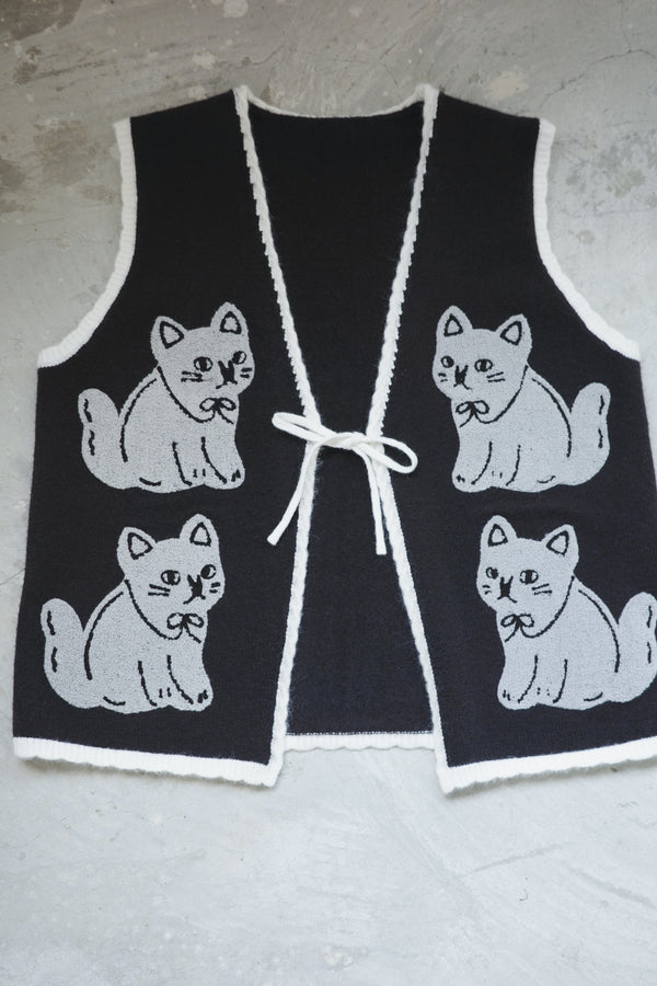 Four-Cat Baby Embroidered Vest