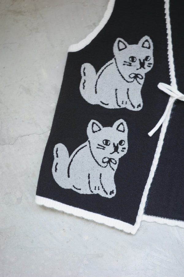 Four-Cat Baby Embroidered Vest