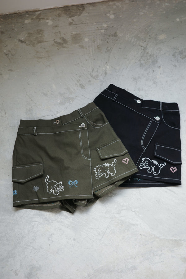 Cross-stitch cat embroidery shorts