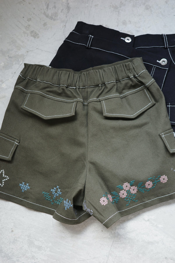 Cross-stitch cat embroidery shorts