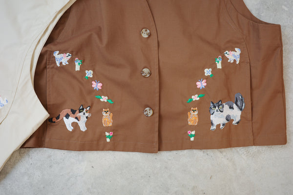 Garden Cat Embroidered Pocket Vest