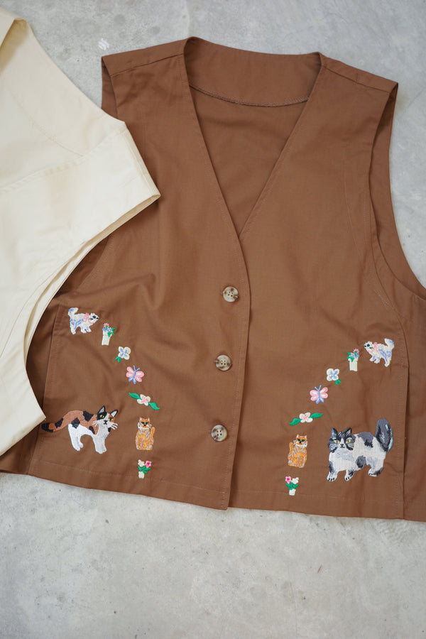 Garden Cat Embroidered Pocket Vest
