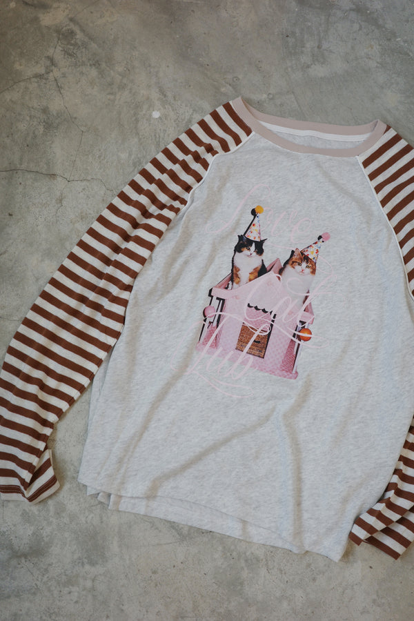 Striped cow-horn sleeve T-shirt (Doll House Cat)