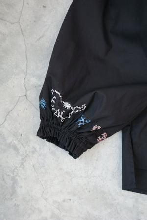 Cross-stitch cat embroidery ruffled puff sleeve top