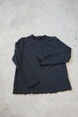 Patterned RUFFLE collar long-sleeved top