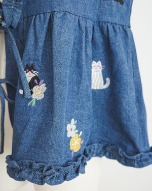 紫花黑白貓刺繡牛仔荷葉邊背心