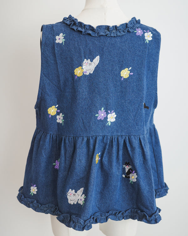 紫花黑白貓刺繡牛仔荷葉邊背心