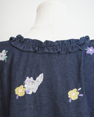 紫花黑白貓刺繡牛仔荷葉邊背心