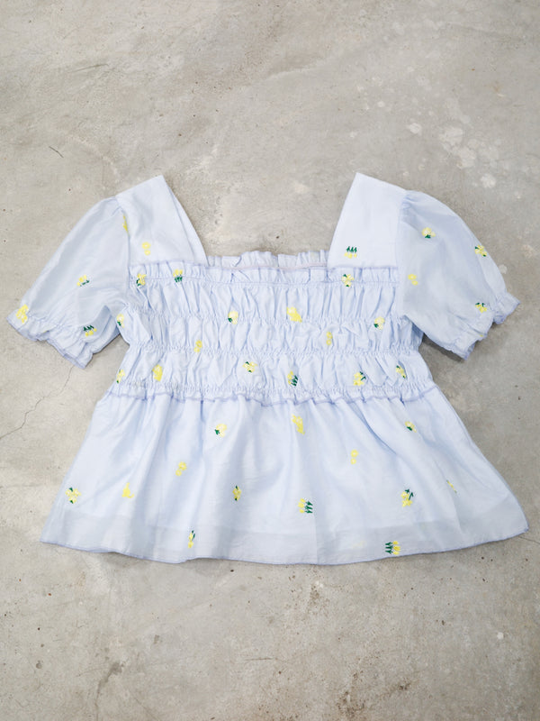 刺繡小碎花貓工領上衣