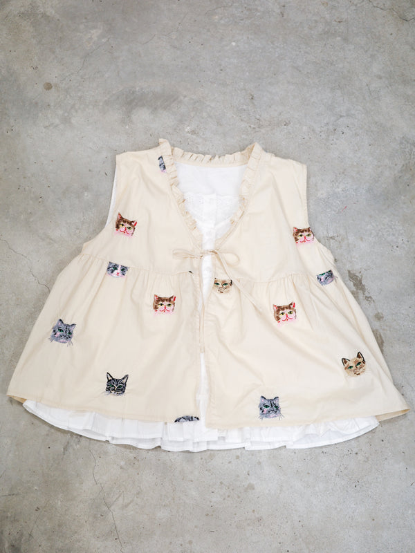 貓頭刺繡假兩件Ruffle邊背心