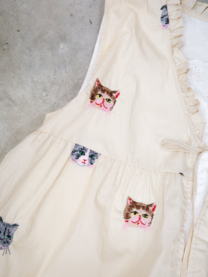 貓頭刺繡假兩件Ruffle邊背心