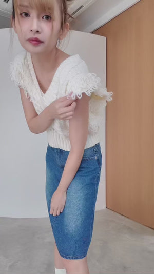 Recycled polyester fringed knit vest