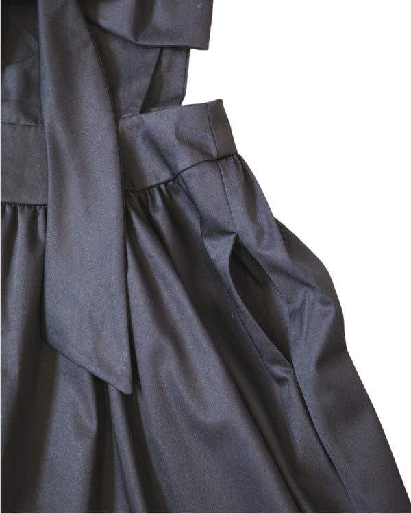 Sleeveless Dress with 3D Bows on Front and Back